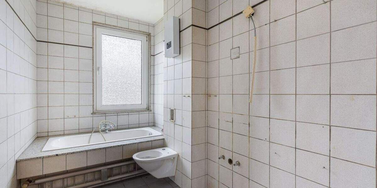 Gut geschnittene 2-Zimmer-Wohnung mit Entwicklungspotential in Krefeld Inrath Kliedbruch 2 zimmer