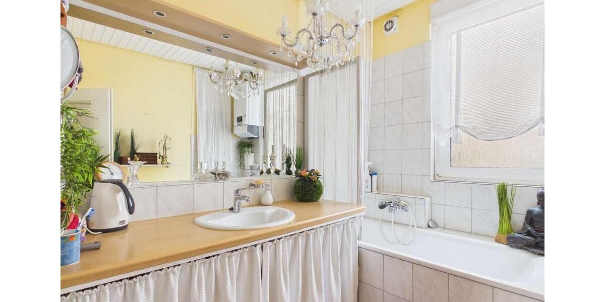 Reihenhaus Krefeld Hüls - 4 Zimmer, 100 m&sup2;, 368.000&euro; | Angebot:27154189