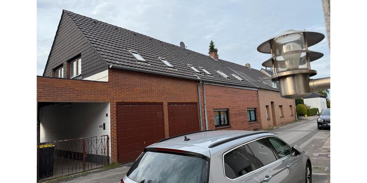 Einfamilienhaus Krefeld Benrad - 7 Zimmer, 250 m&sup2;, 400.000&euro; | Angebot:27162454