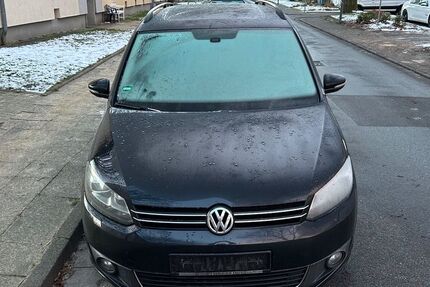 VW Touran 273.459 km 6.300 &euro; Krefeld 47807