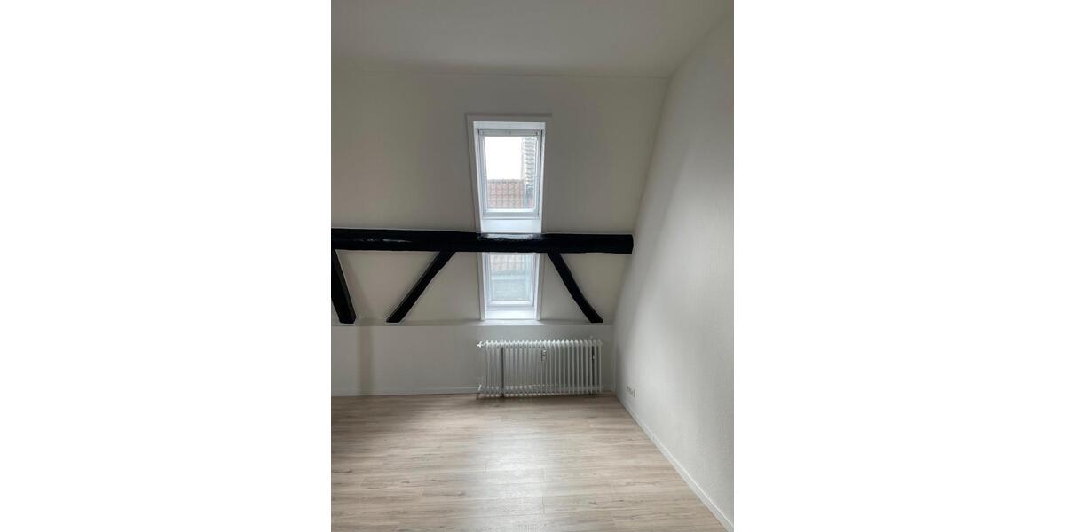 Dachgeschoßwohnung Krefeld Hüls - 2 Zimmer, 66 m&sup2;, 194.500&euro; | Angebot:26373846