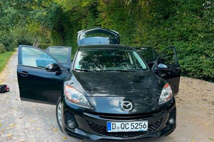Mazda 3 182.000 km 5.800 &euro; Düsseldorf 40229