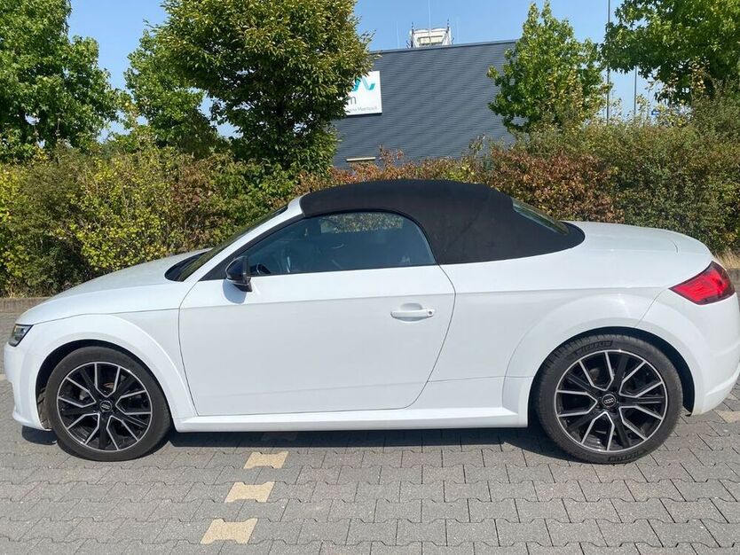 TT