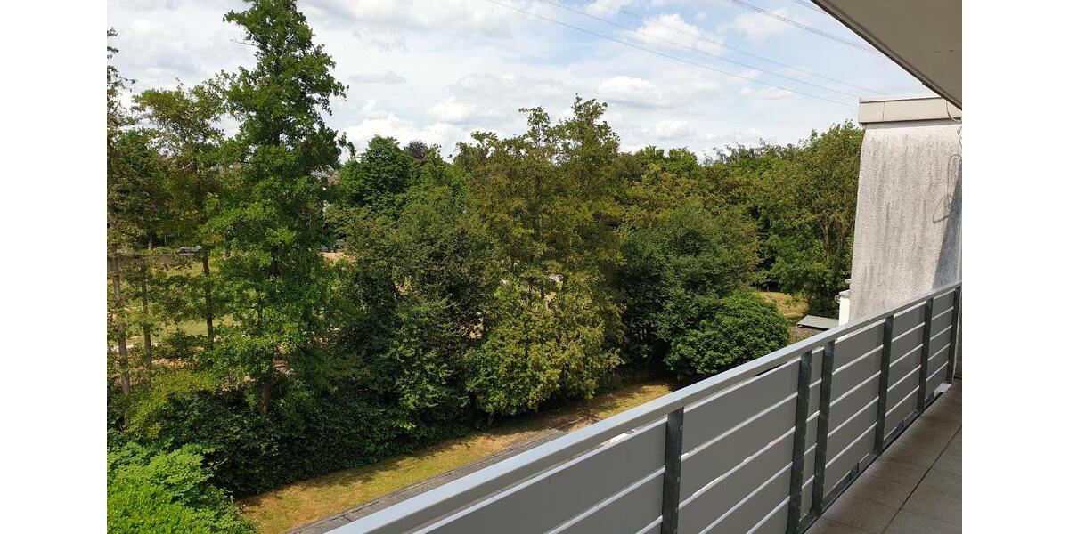 50m² Apartment große Balkon Aufzug Barrierearm Stellplatz Küche 1 zimmer