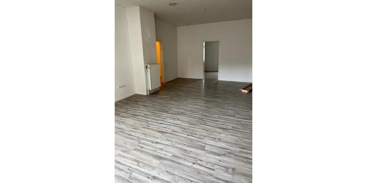 Erdgeschoßwohnung Gelsenkirchen Resse - 4 Zimmer, 125 m&sup2;, 1.375&euro; | Angebot:25291676