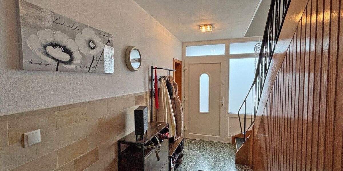 Mehrfamilienhaus, Wohnhaus Voerde Spellen - 6 Zimmer, 165 m&sup2;, 395.000&euro; | Angebot:25278709