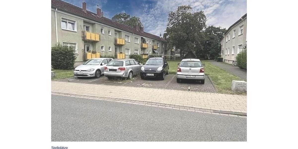 2wohnungen zu verkaufen und 4 ParkplatzStellplätze 3 zimmer