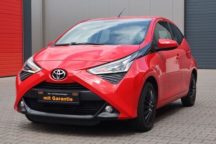 Toyota Aygo (X) 45.468 km 9.199 &euro; Oberhausen 46145