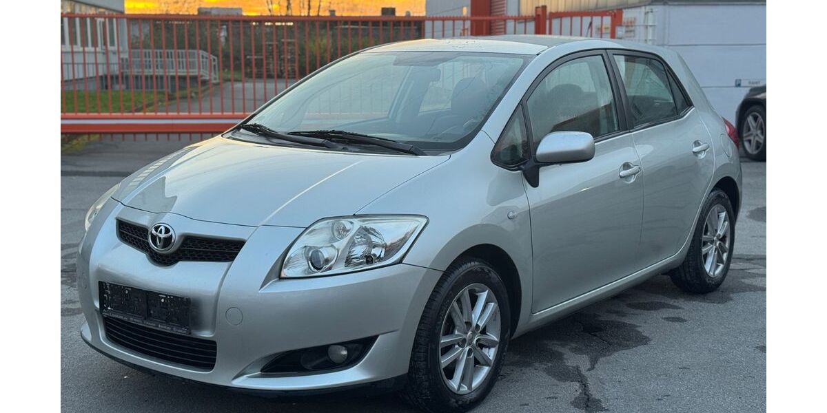 Toyota Auris 157.000 km 4.990 &euro; Herten 45701