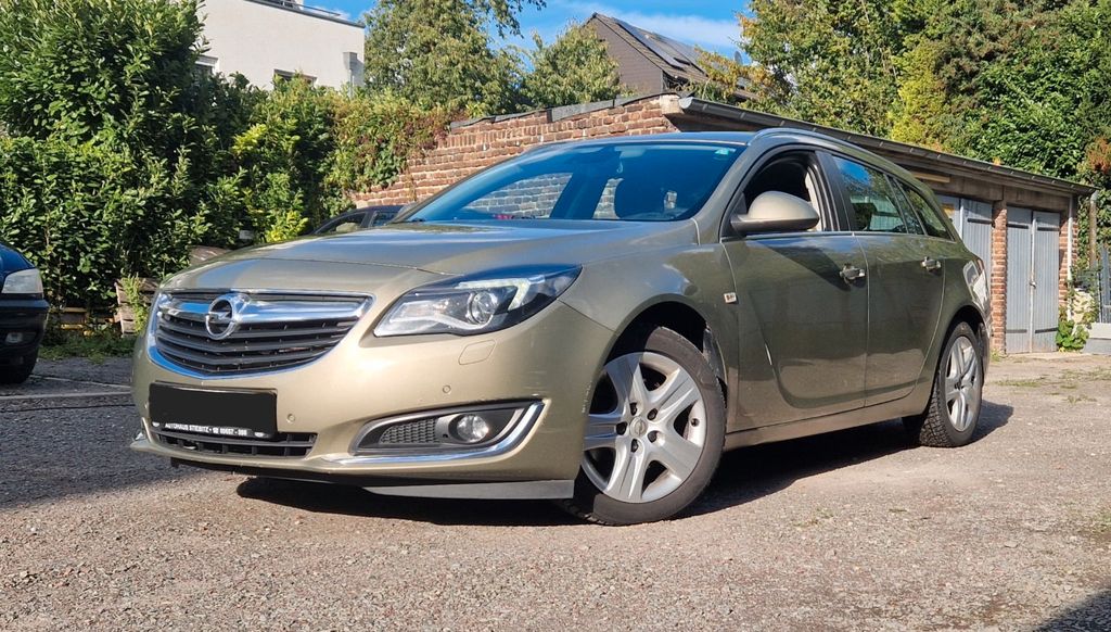 Opel Insignia 126.800 km 9.250 &euro; bochum 44787