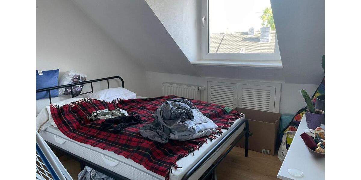 Dachgeschoßwohnung Düsseldorf Stadtbezirk 2 - 2 Zimmer, 36 m&sup2;, 570&euro; | Angebot:26372624