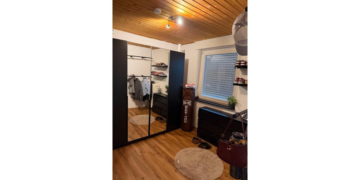 Etagenwohnung Wesel - 4 Zimmer, 94 m&sup2;, 890&euro; | Angebot:26226625
