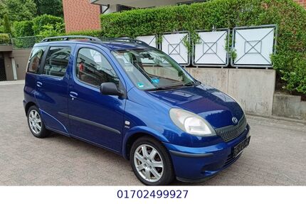 Toyota Yaris 143.000 km 3.999 &euro; Oberhausen 46145