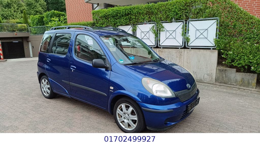 Toyota Yaris 143.000 km 3.999 &euro; Oberhausen 46145