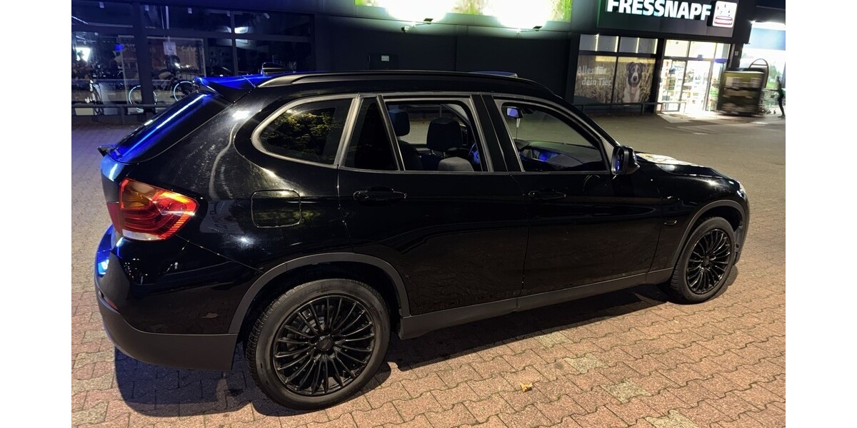 BMW X1 205.000 km 10.999 &euro; Düsseldorf 40213