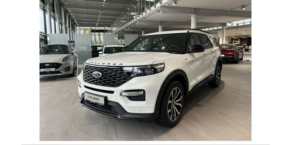 Ford Explorer 9.875 km 65.690 &euro; Dinslaken 46539