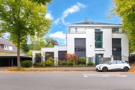 Haus zum Mieten in Düsseldorf 15.000 € 700 m² 13 zimmer