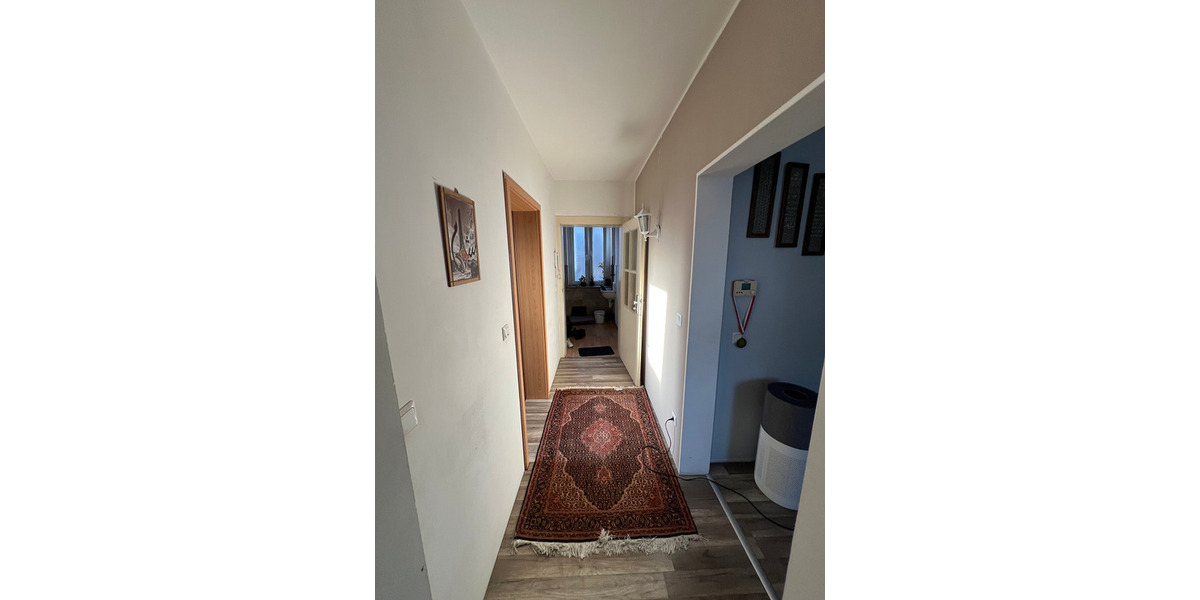 Investorenobjekt mit 3 Wohnungen, 2 Ladenlokalen und Erweiterungsmöglichkeiten 1 zimmer