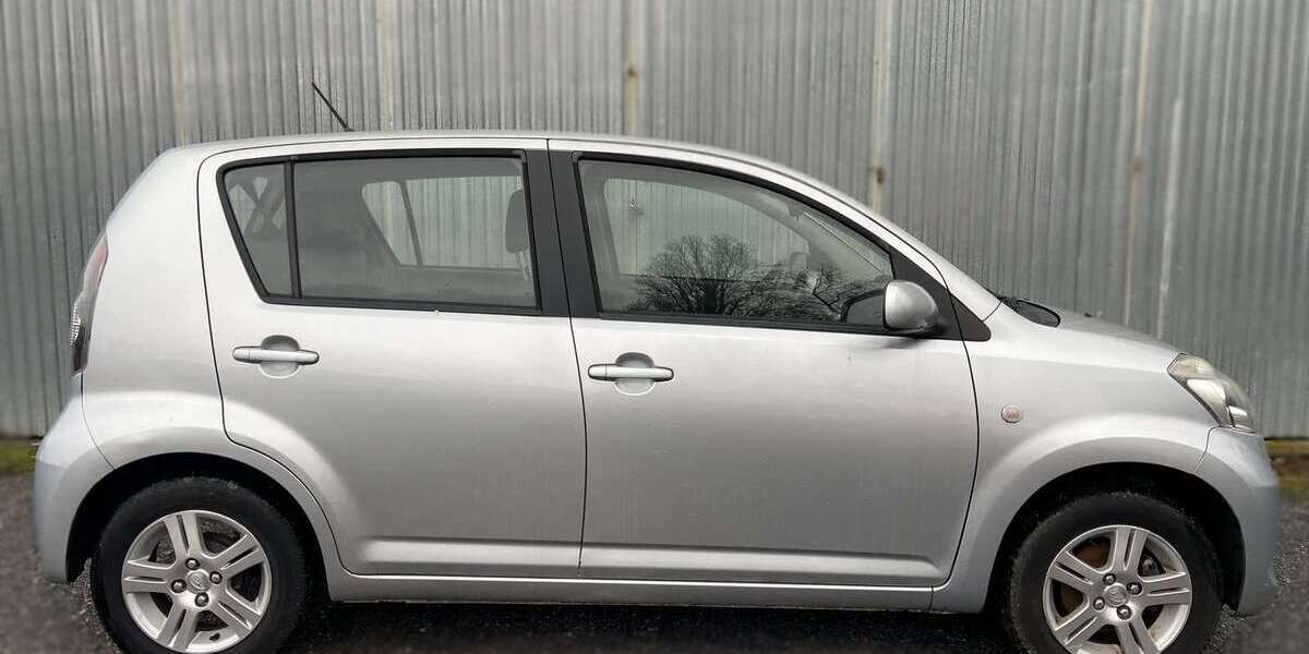 Subaru Justy 124.000 km 2.990 &euro; Düsseldorf 40237