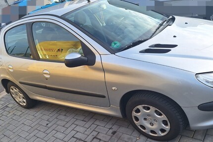 Peugeot 206 198.656 km 2.000 € Düsseldorf 40213