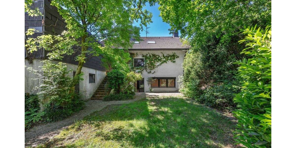 Freistehendes 185 m2 Ein- oder Zweifamilienhaus in Massivbauweise 6 zimmer