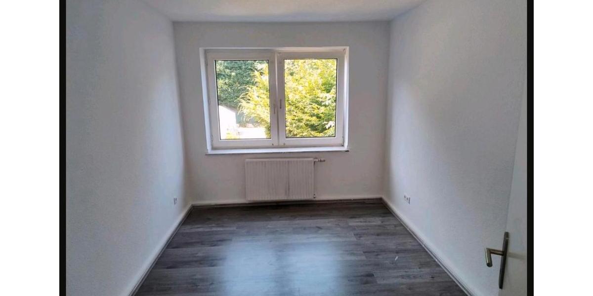 Etagenwohnung Bottrop Feldhausen - 4 Zimmer, 80 m&sup2;, 750&euro; | Angebot:26300584