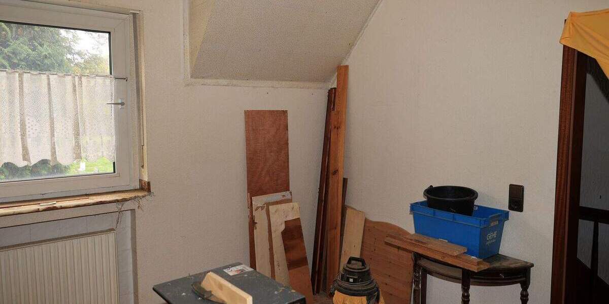 Reihenmittelhaus Duisburg Hochemmerich - 4 Zimmer, 72 m&sup2;, 122.000&euro; | Angebot:23335968