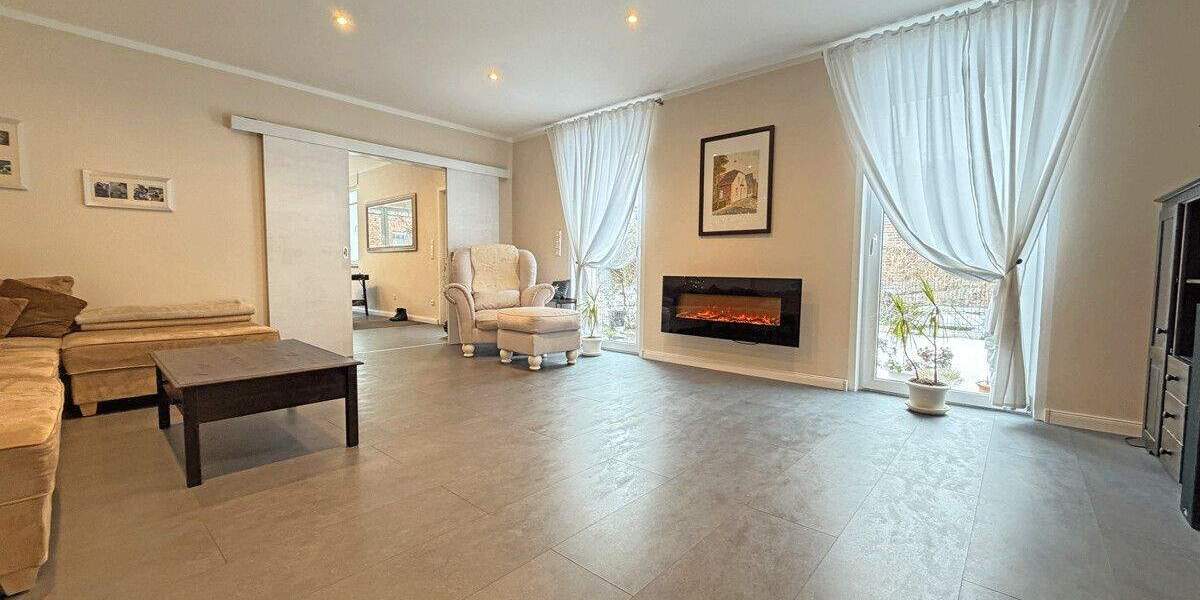 Einfamilienhaus Hünxe Krudenburg - 8 Zimmer, 246 m&sup2;, 550.000&euro; | Angebot:24858215