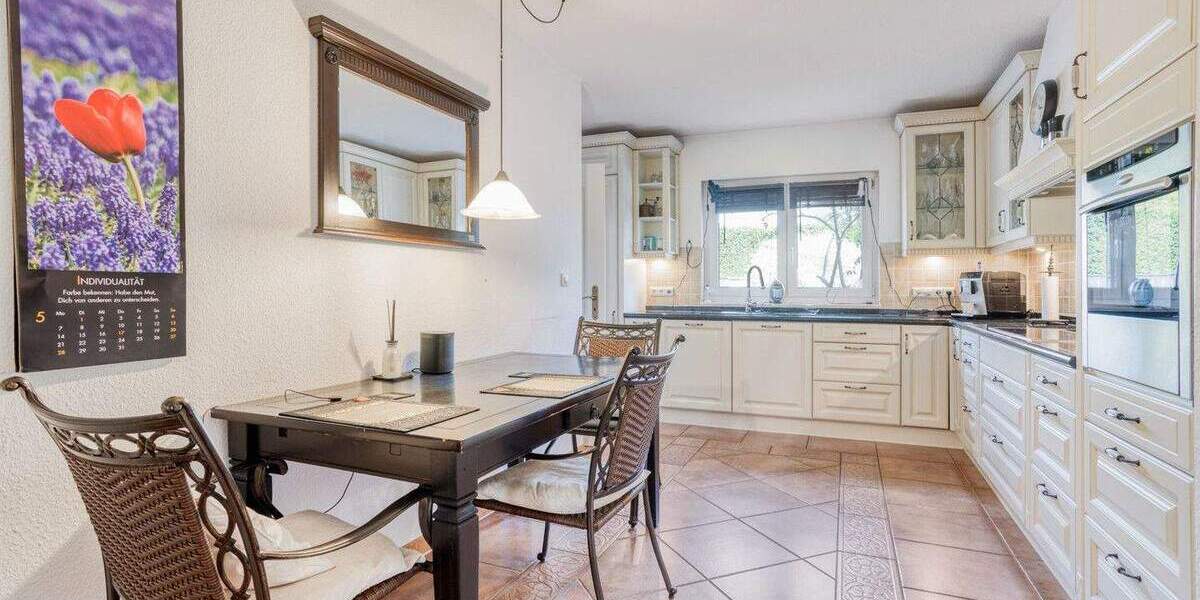 Einfamilienhaus Meerbusch Büderich - 6 Zimmer, 274 m&sup2;, 2.350.000&euro; | Angebot:25389356