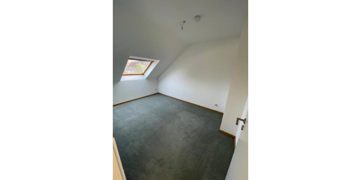 Dachgeschoßwohnung Heiligenhaus - 2 Zimmer, 42 m&sup2;, 410&euro; | Angebot:25418594