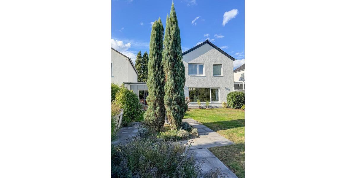 Reihenhaus Voerde (Niederrhein) - 4.5 Zimmer, 130 m&sup2;, 1.500&euro; | Angebot:24833347