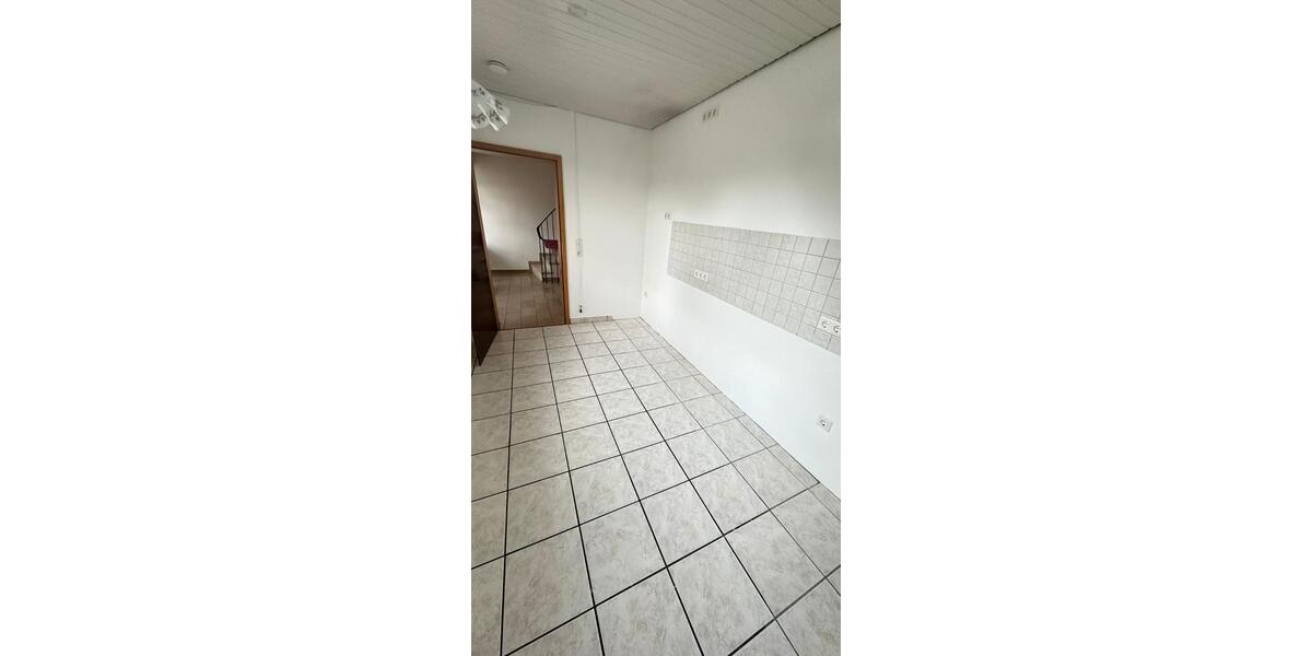 Reihenhaus Meerbusch Kierst - 5.5 Zimmer, 135 m&sup2;, 1.810&euro; | Angebot:25511647