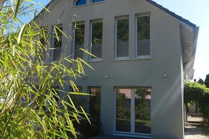 Haus Neukirchen-Vluyn Vluyn - 7 Zimmer, 220 m&sup2;, 599.000&euro; | Angebot:24813141