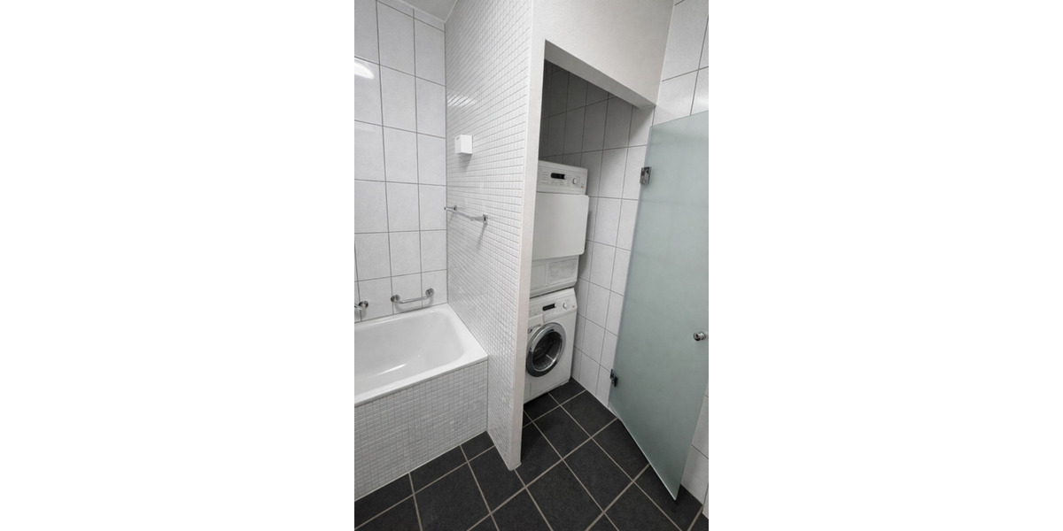 TOP 3-Zimmer-ETW mit Balkon, TG & Keller – provisionsfrei 3 zimmer