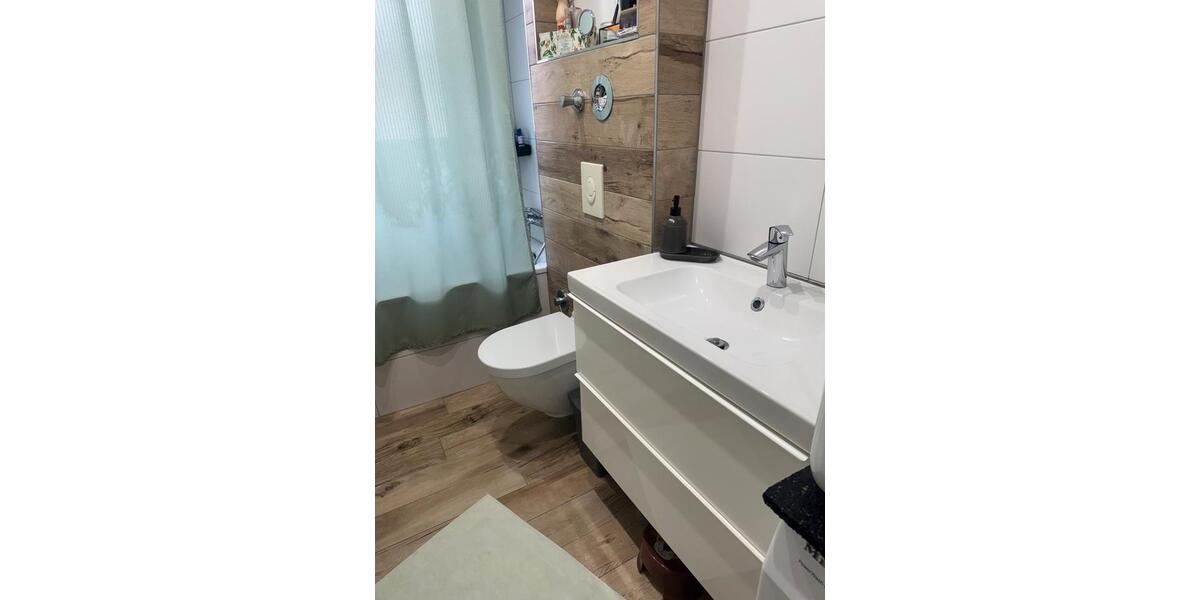 Etagenwohnung Duisburg Duisburg-Mitte - 3.5 Zimmer, 70 m&sup2;, 165.000&euro; | Angebot:27168189