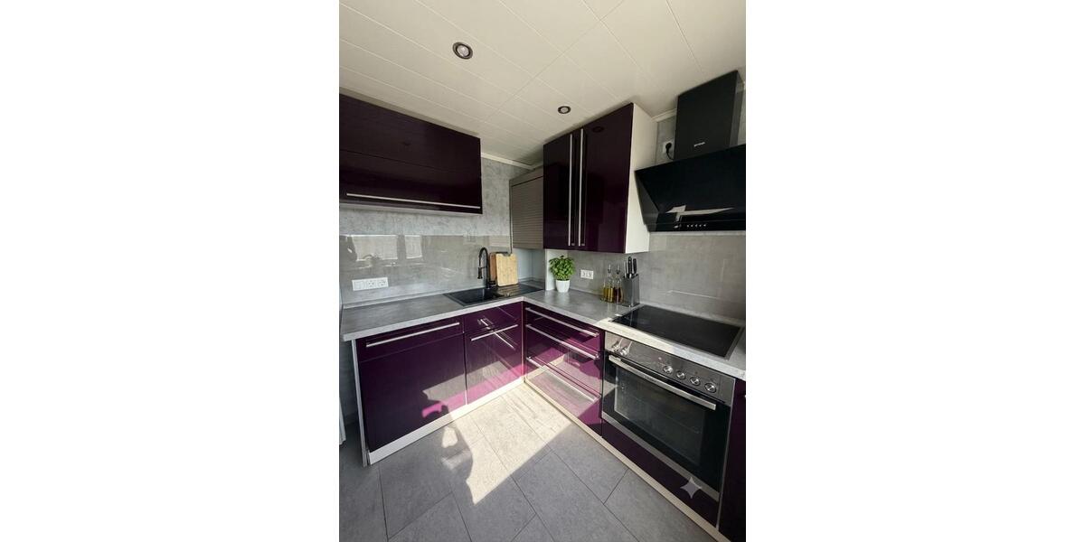 Dachgeschoßwohnung Duisburg Rheinhausen - 3.5 Zimmer, 80 m&sup2;, 198.000&euro; | Angebot:27258760
