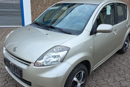 Daihatsu Sirion 153.000 km 2.499 &euro; Moers 47441