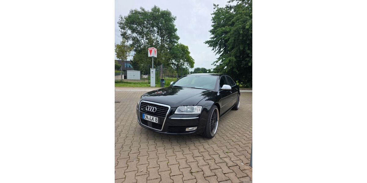 Audi A8 204.000 km 8.500 &euro; Düsseldorf 40233