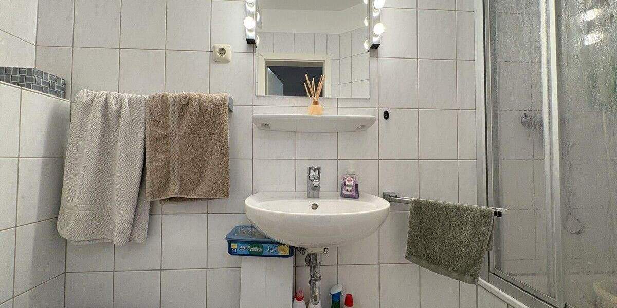 Etagenwohnung Meerbusch / Büderich Büderich - 2 Zimmer, 70 m&sup2;, 770&euro; | Angebot:25374680