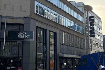 Einzelhandel in Düsseldorf 6.140 € 230 m² zimmer