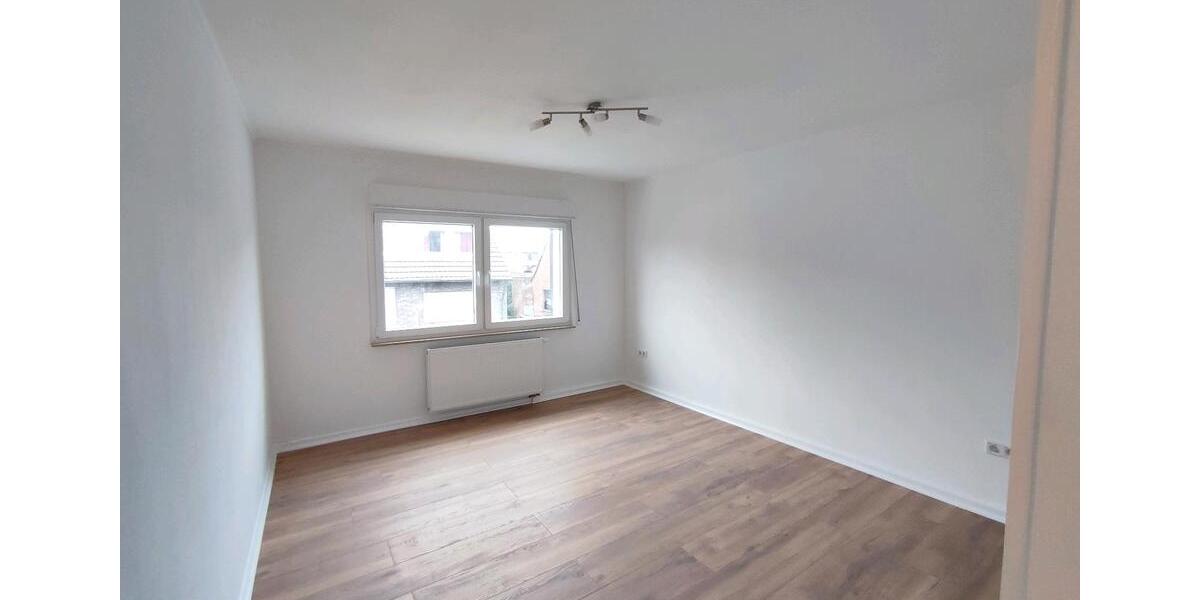 Helle, moderne Wohnung in 2. Etage mit Ausblick 2 zimmer