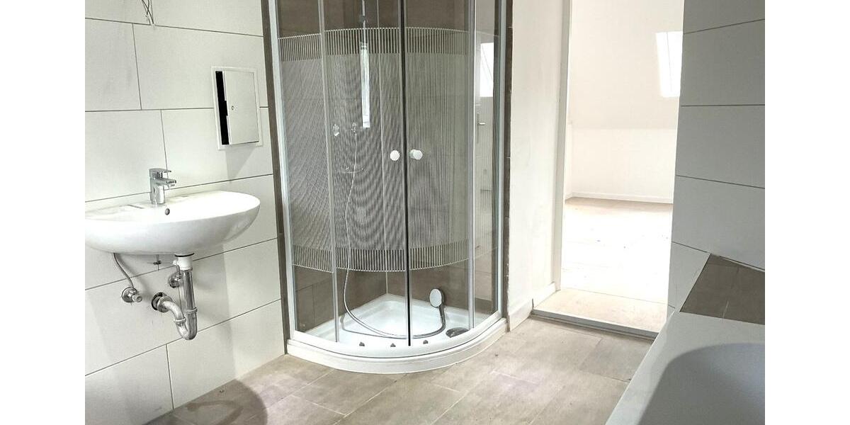 Kernsanierte Wohnung ab sofort frei,Erstbezug alles Neu! 4.5 zimmer