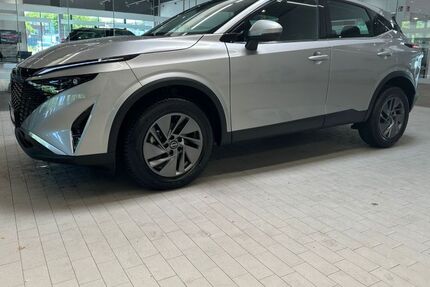 Nissan Qashqai 14.791 km 25.480 &euro; Dinslaken 46539