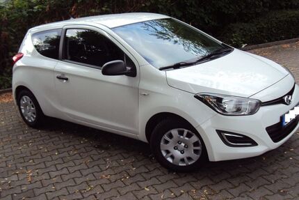 Hyundai i20 94.000 km 3.999 &euro; Herne 44629