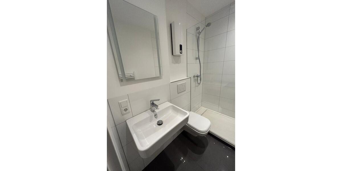 Schöne Altbau-Wohnung, kernsaniert, Einbauküche neu, Essen Südost 1 zimmer