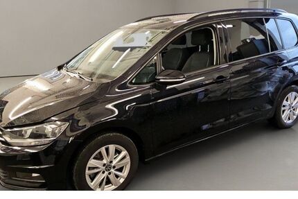 VW Touran 50.383 km 26.480 &euro; Krefeld 47805