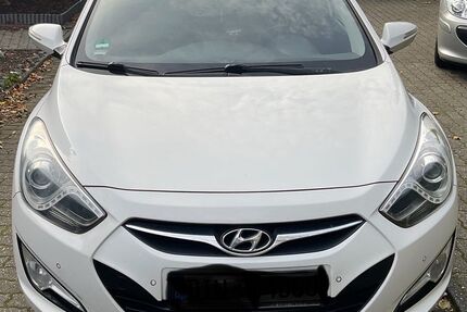 Hyundai i40 215.630 km 4.800 &euro; Duisburg 47167