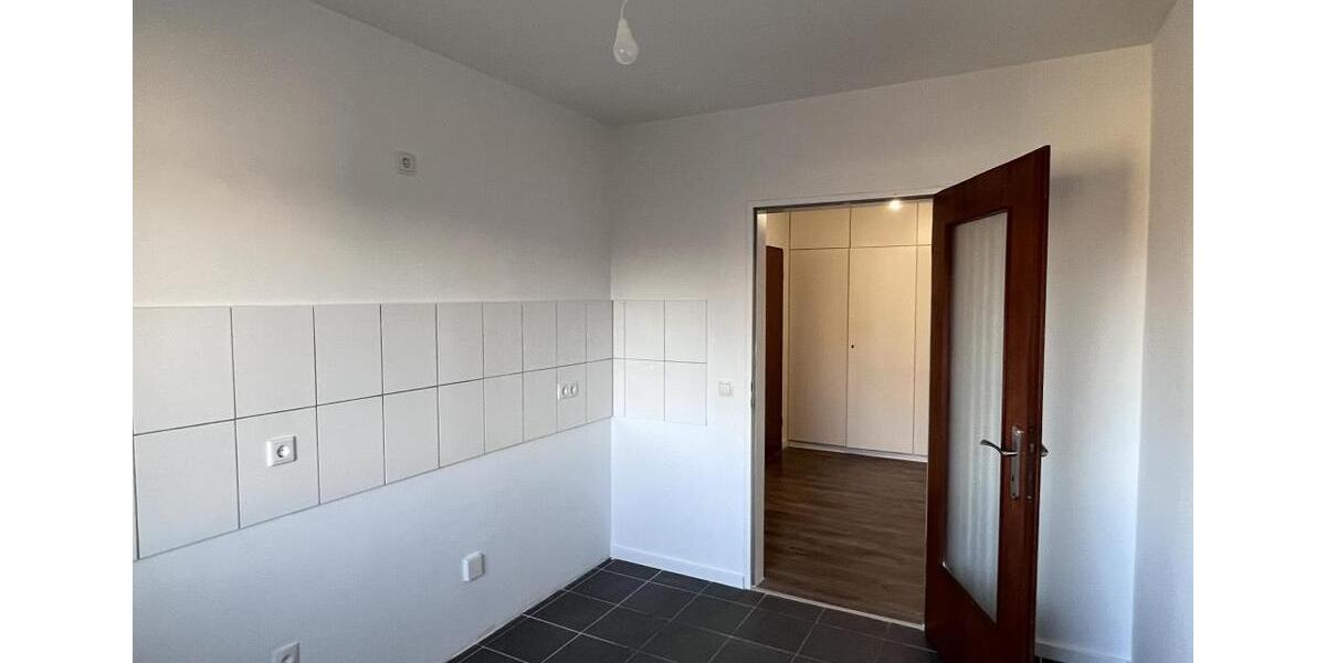 Etagenwohnung Essen Stadtbezirk IV - 3 Zimmer, 82 m&sup2;, 625&euro; | Angebot:26391511