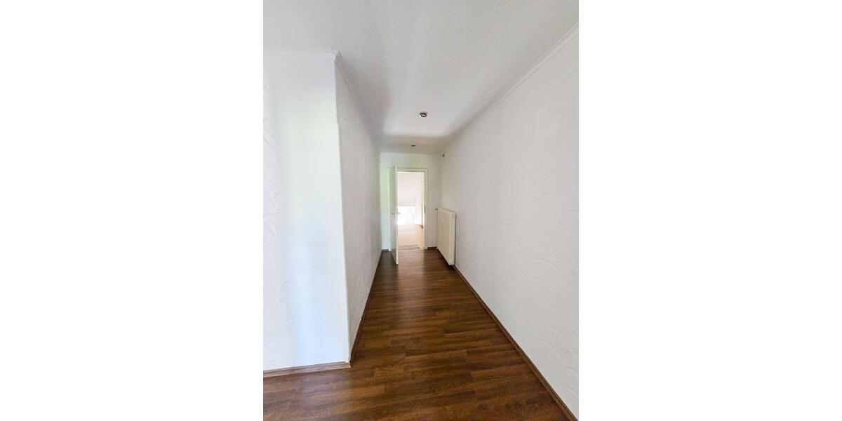 Dachgeschoßwohnung Oberhausen Alt-Oberhausen - 3.5 Zimmer, 82 m&sup2;, 520&euro; | Angebot:26422019