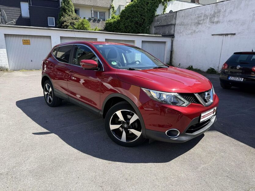 Nissan Qashqai 89.355 km 12.990 € Oberhausen 46045